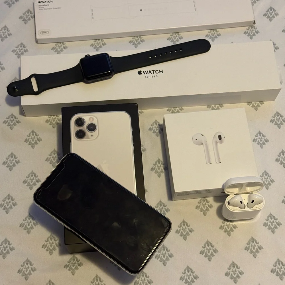 Apple Silver Cell Phone Accessories Lightning Cables and Adapters
